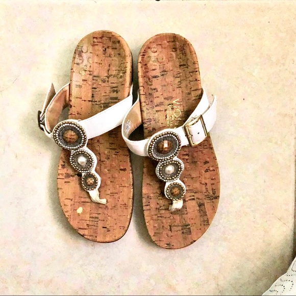 vionic jeweled sandals